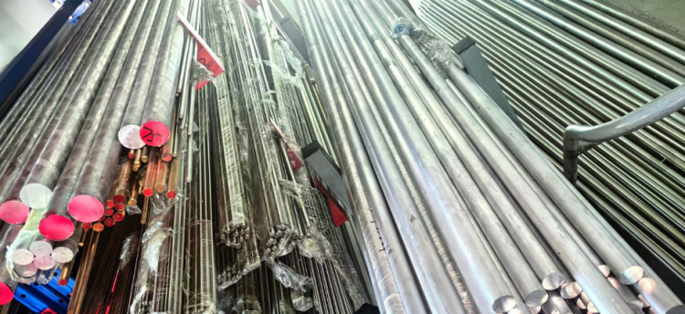 深圳华呈：专注非标五金零配件定制加工，加紧备产中